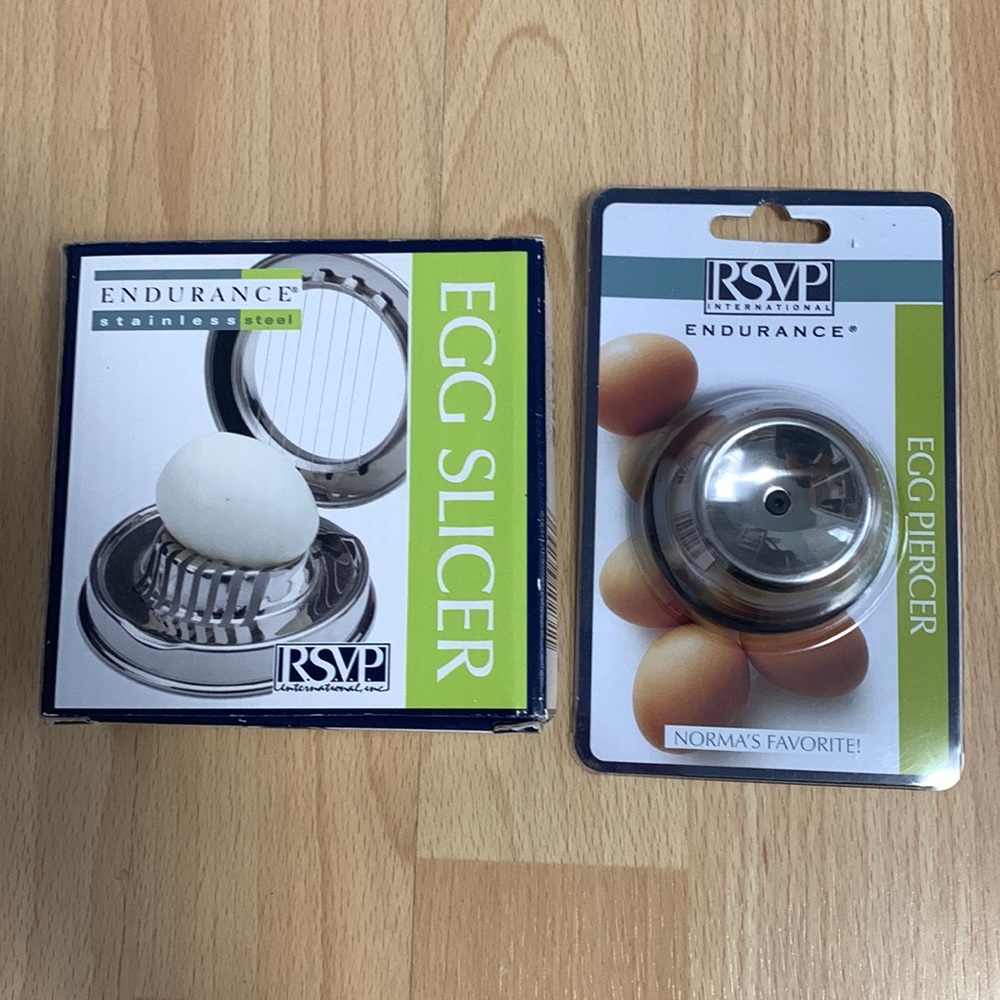 ❄️ 4/$20 ❄️ New egg slicer and piercer.